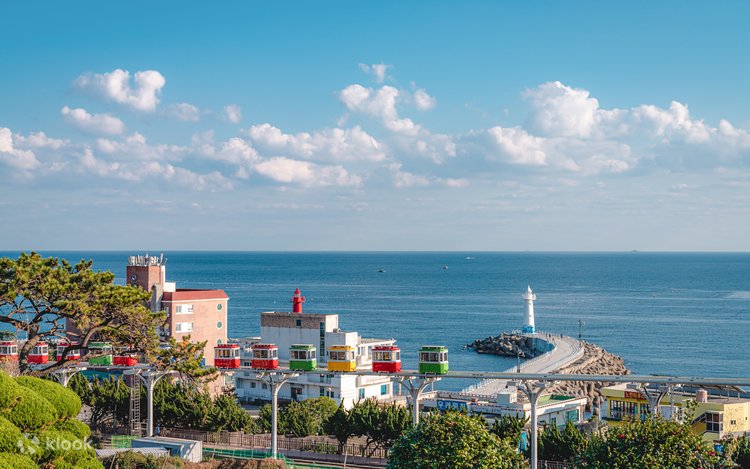 Coastal Wonders and City Energy Along South Korea’s Southern Shore